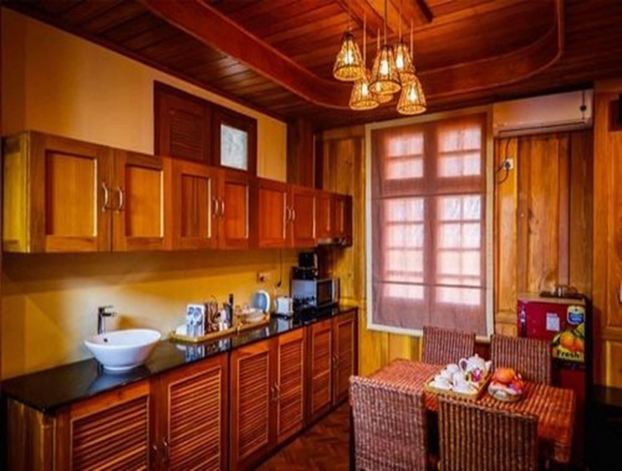 Pine Hill Resort Kalaw Esterno foto